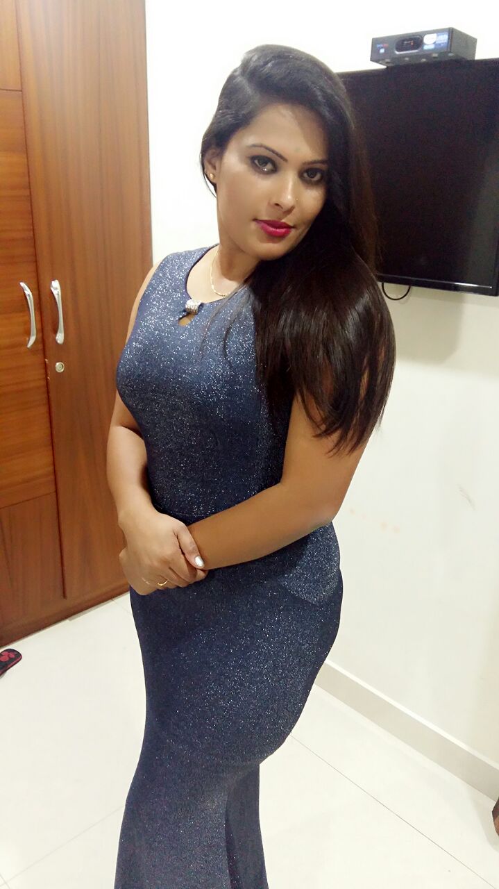 Housewife Escort Service Bangalore - Harkiran